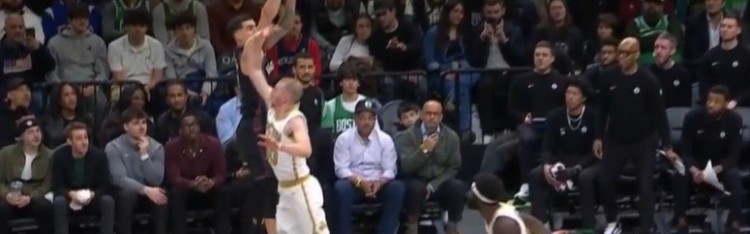 半岛体育APP-这球没得争辩！小波特干拔三分踢腿绊倒豪泽被吹进攻犯规