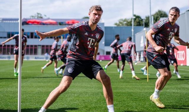 半岛·体育-【前瞻】拜仁中场隐患面临大考，纳帅欲阻止莱万拿球