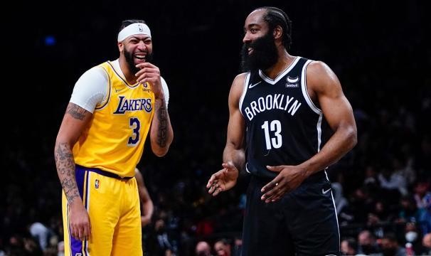 半岛体育官方网站-湖人VS篮网故事就此谢幕 再相逢已是物是人非？