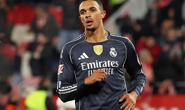 半岛·体育-造谣阿韦洛亚要卖阿诺德的是西班牙民族报，多家媒体已辟谣