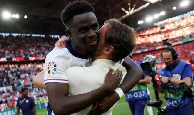 半岛体育官网-萨卡下地狱，萨卡入天堂，三狮要去更远方