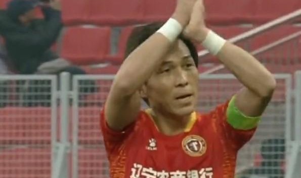 半岛·体育-博主谈邦本转会风波：延边难以赔付违约金，主动联系铁人帮忙